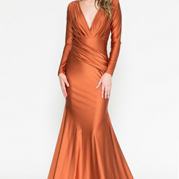 Long sleeve fitted formal evening gown - Picture 10 of 11